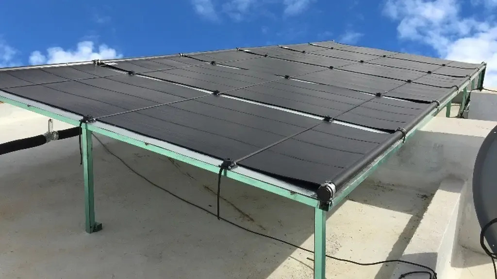 SOLO MELI PIS - KIT DE 14 PANELES SOLARES PARA ALBERCA UNIPLACA